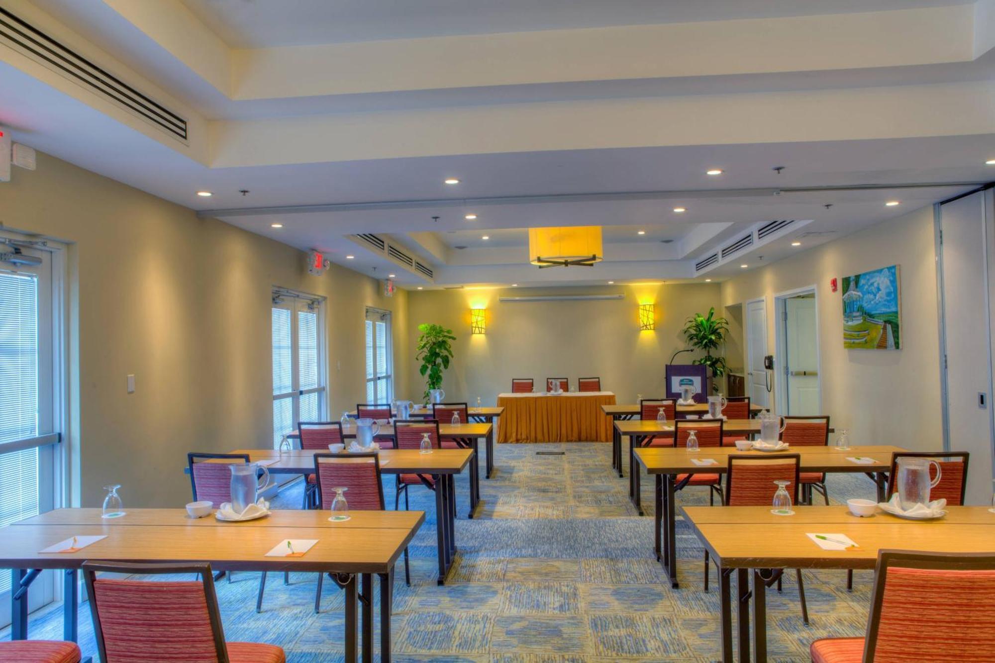 Hotel Courtyard By Marriott Bridgetown, Barbados Esterno foto