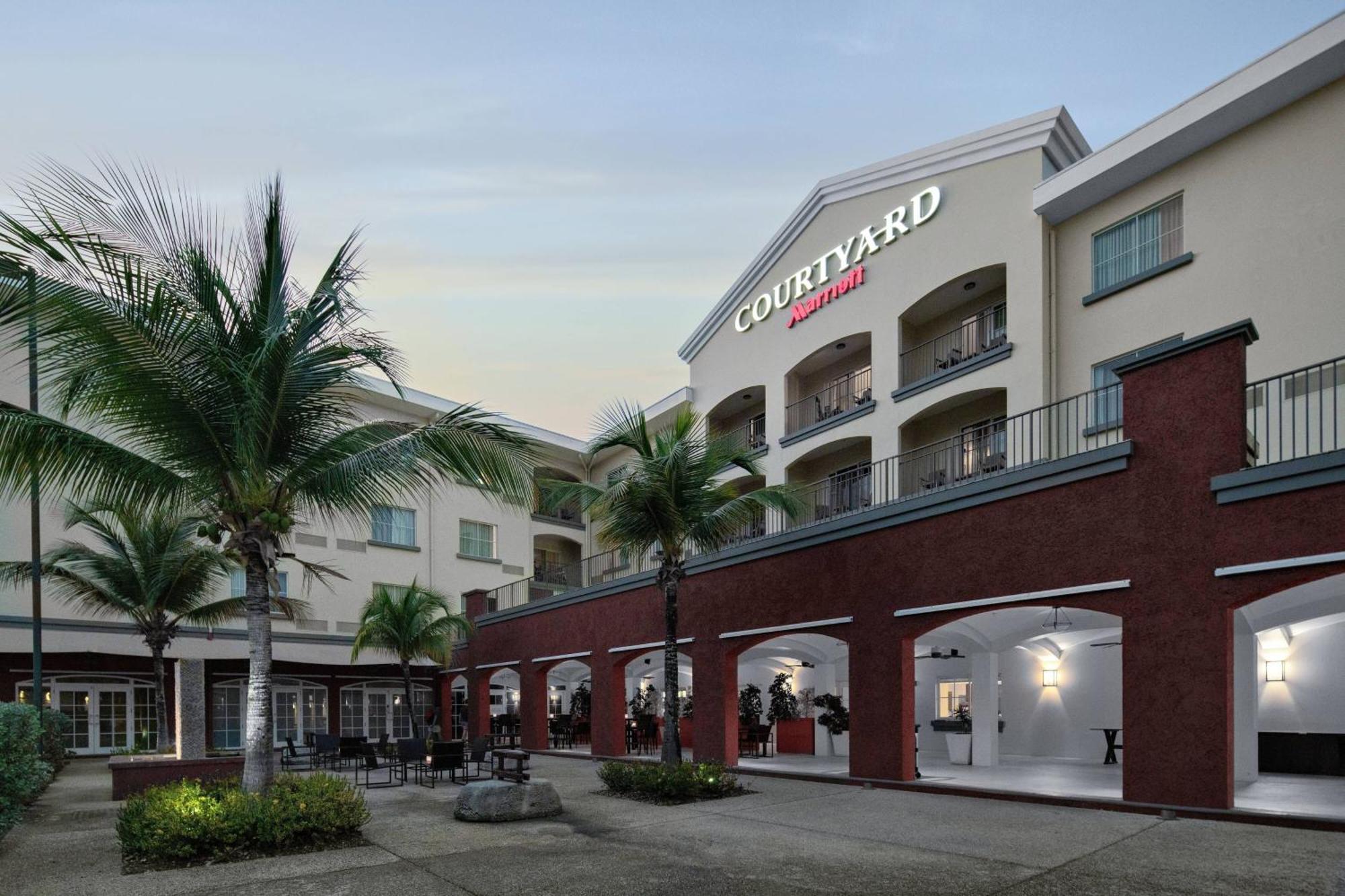 Hotel Courtyard By Marriott Bridgetown, Barbados Esterno foto