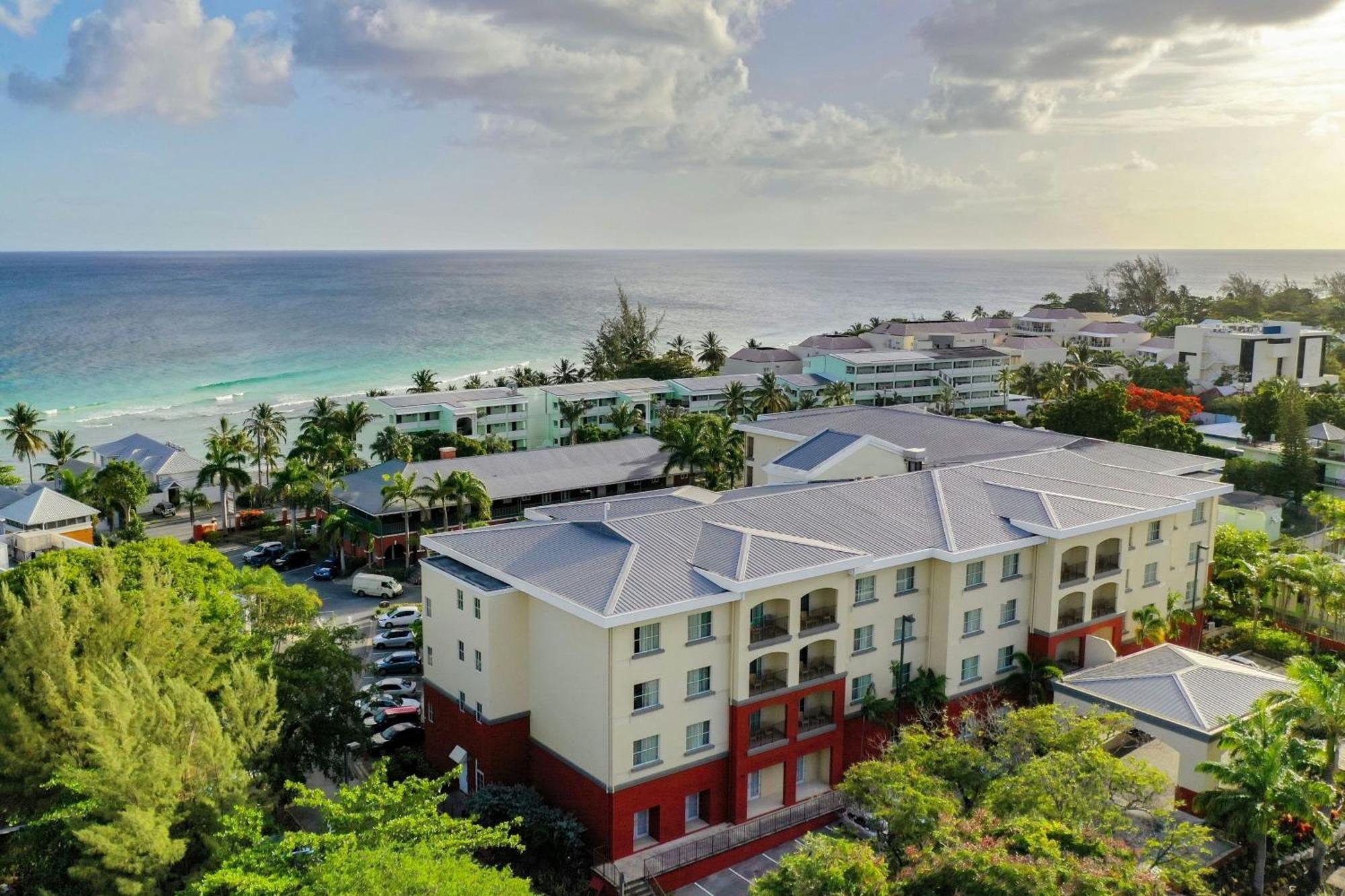 Hotel Courtyard By Marriott Bridgetown, Barbados Esterno foto